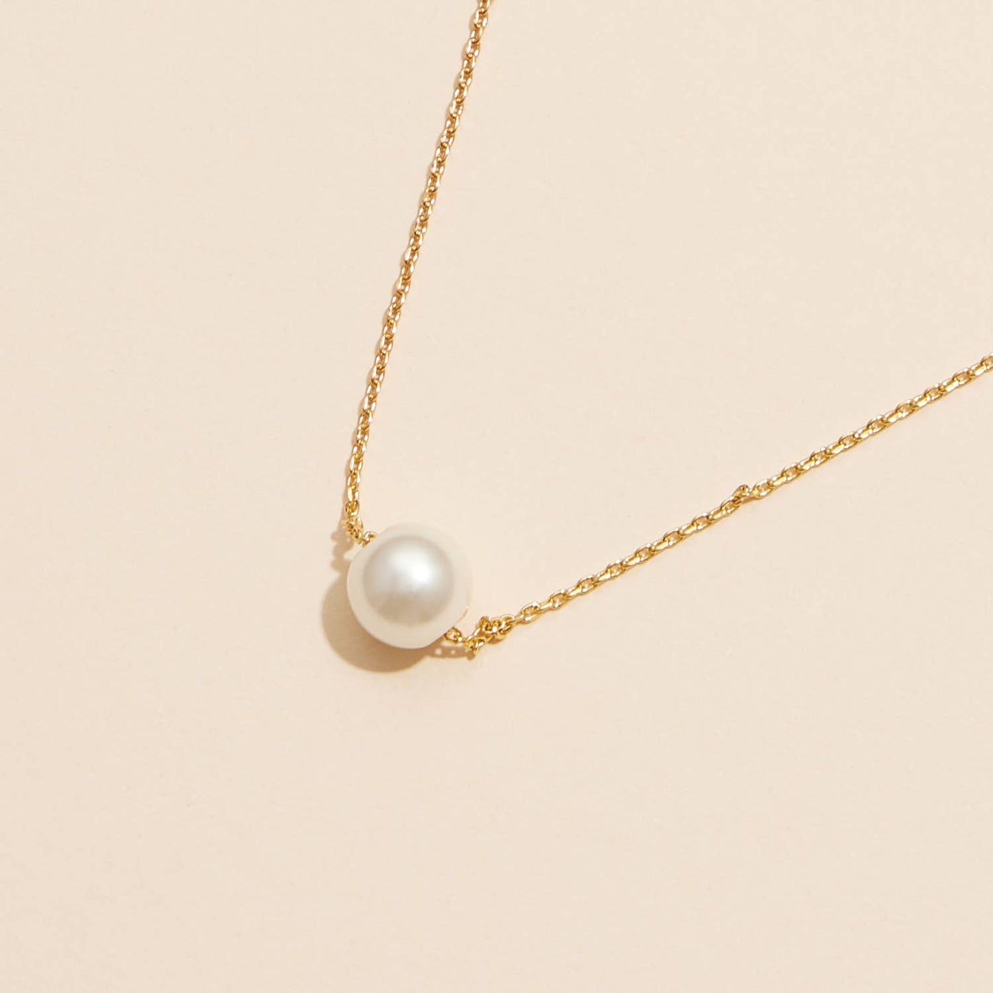 8mm Classic Pearl Charm 18K Gold Dip Necklace