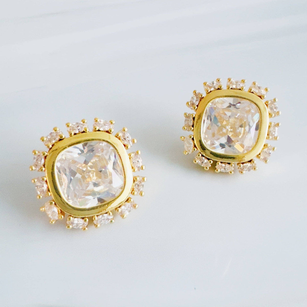 Luminous Crown Stud Earrings – Clear Stone with Sparkling Frame